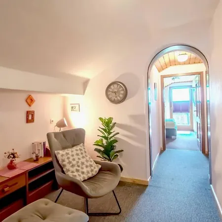 Miriam Im Haus Dorn-roeschen, Im Allgaeu * Pfronten