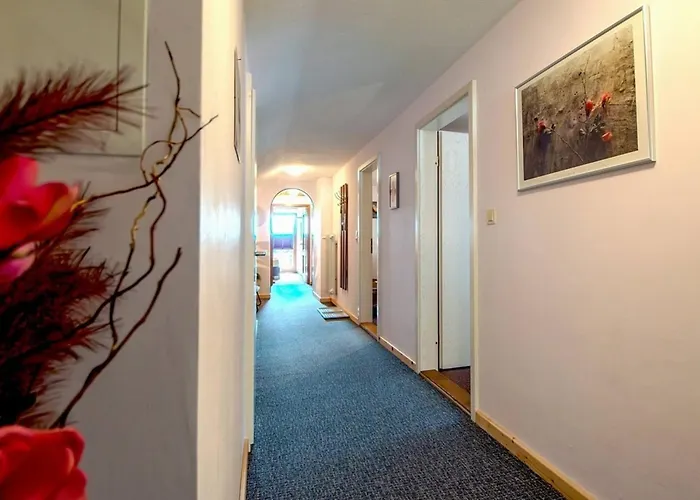 Miriam Im Haus Dorn-roeschen, Im Allgaeu * Pfronten
